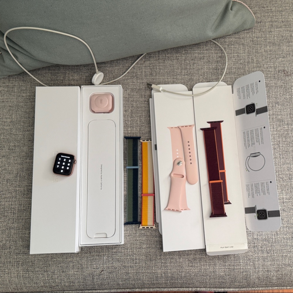 Apple 6 watch with 4 Apple brand bands